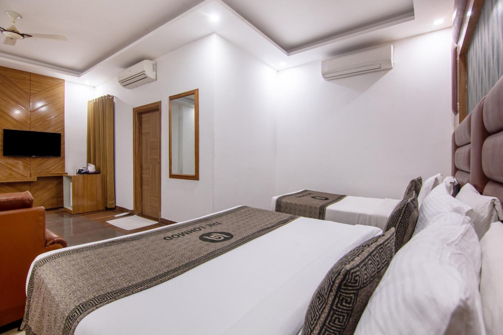 Hotel Lohmod At National Highway 8 - Free Airport Transffer New Delhi Ngoại thất bức ảnh