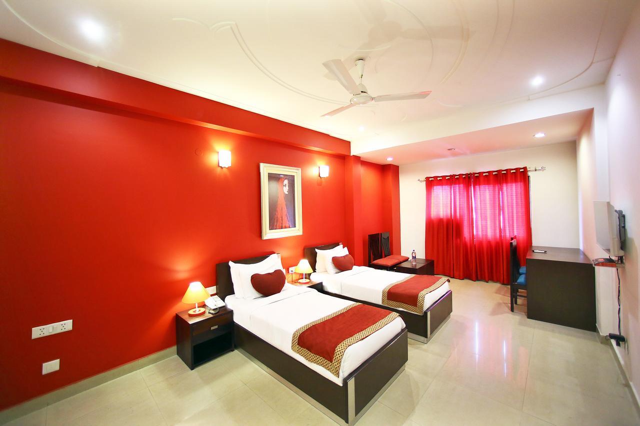 Hotel Lohmod At National Highway 8 - Free Airport Transffer New Delhi Ngoại thất bức ảnh