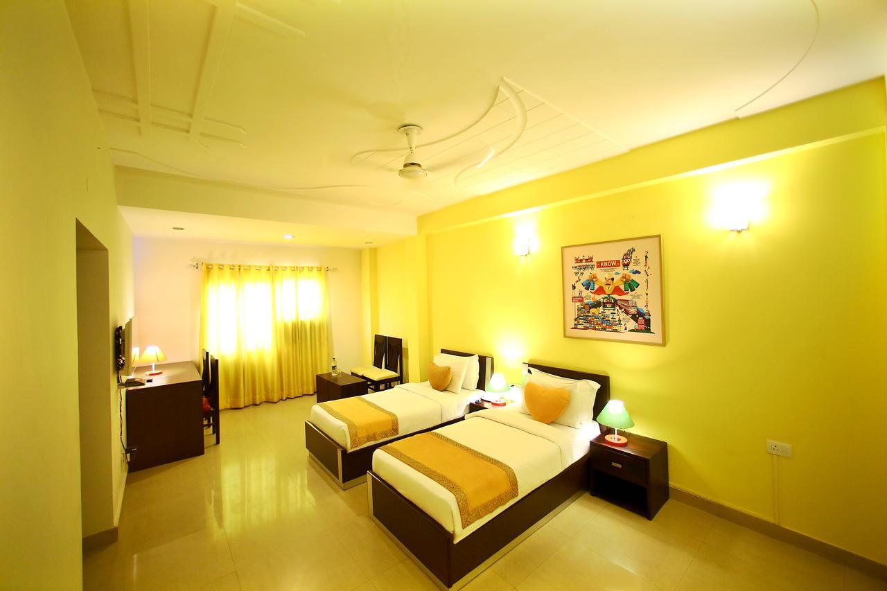 Hotel Lohmod At National Highway 8 - Free Airport Transffer New Delhi Ngoại thất bức ảnh