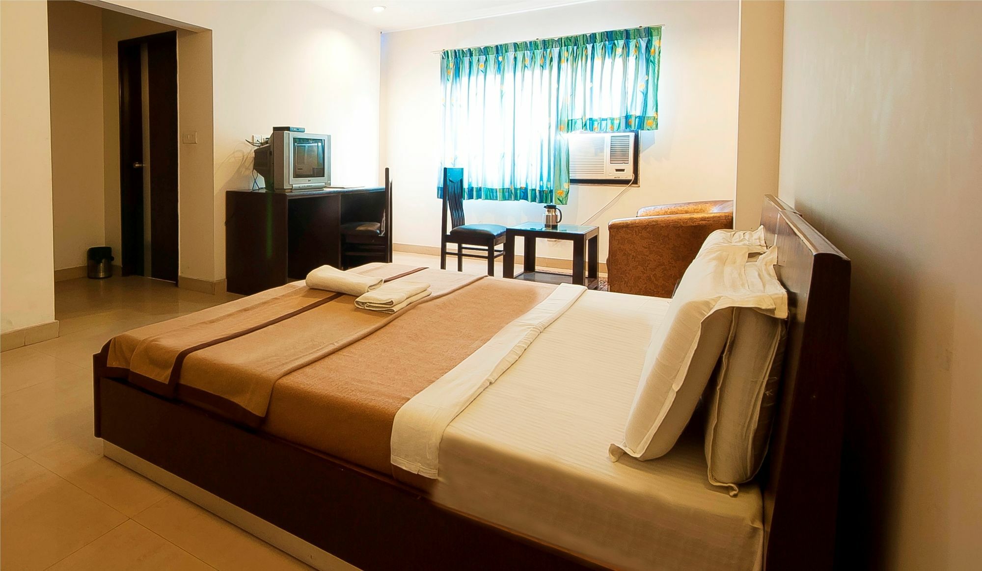 Hotel Lohmod At National Highway 8 - Free Airport Transffer New Delhi Ngoại thất bức ảnh
